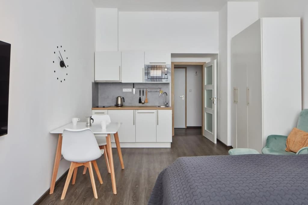 Modern Studio in New Town by Prague Days - photo 6
