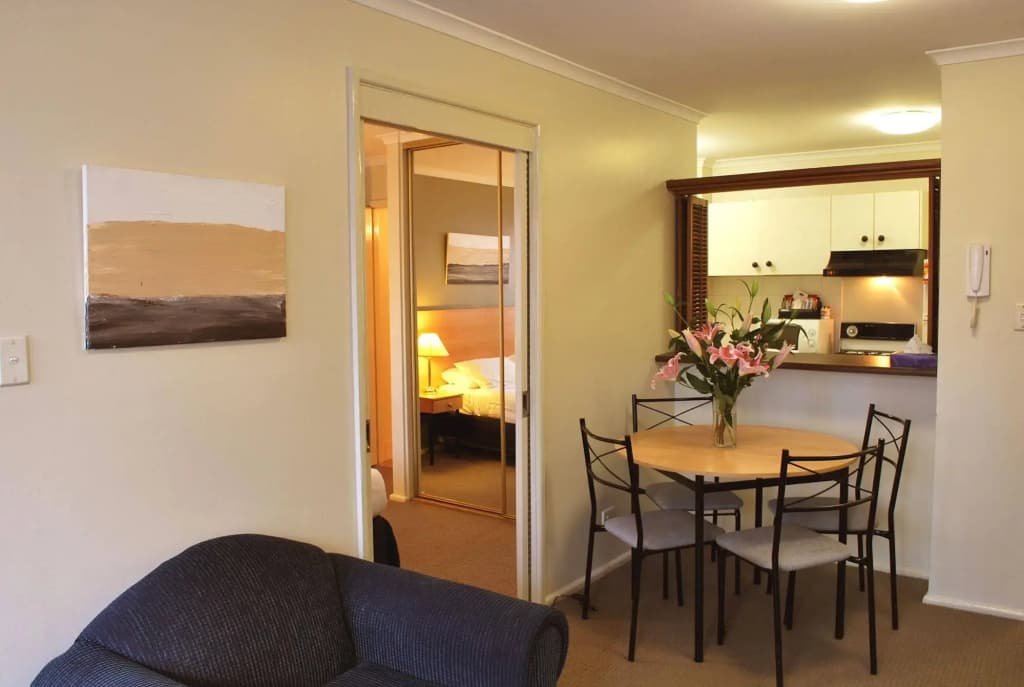Metro Apartments on King Street - photo 5