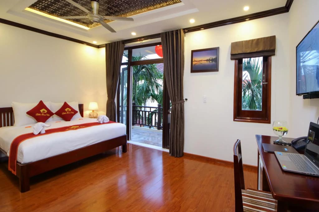 Little Town Villa - photo 4