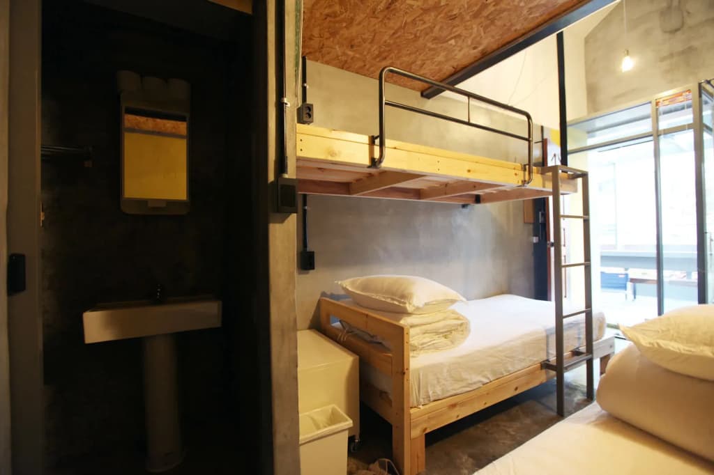J Guesthouse - photo 5