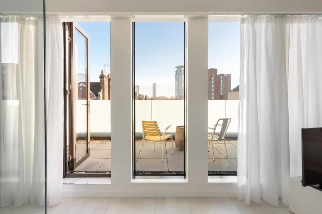 Ruby Lucy Hotel London by IHG - photo 47