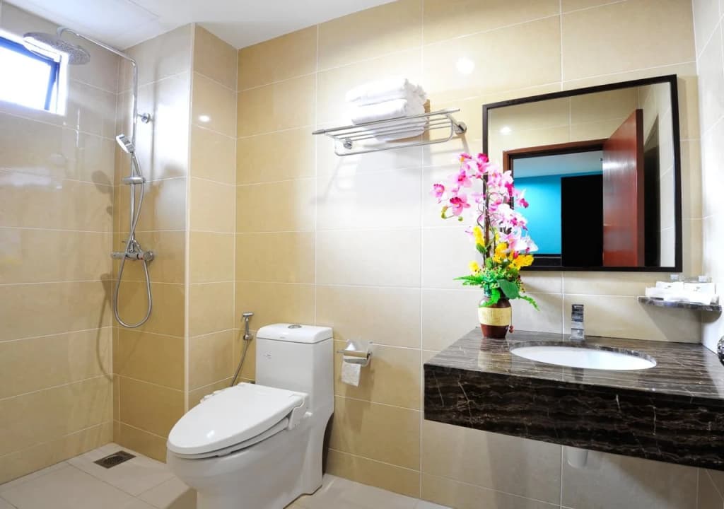 Hallmark Express Hotel - photo 10