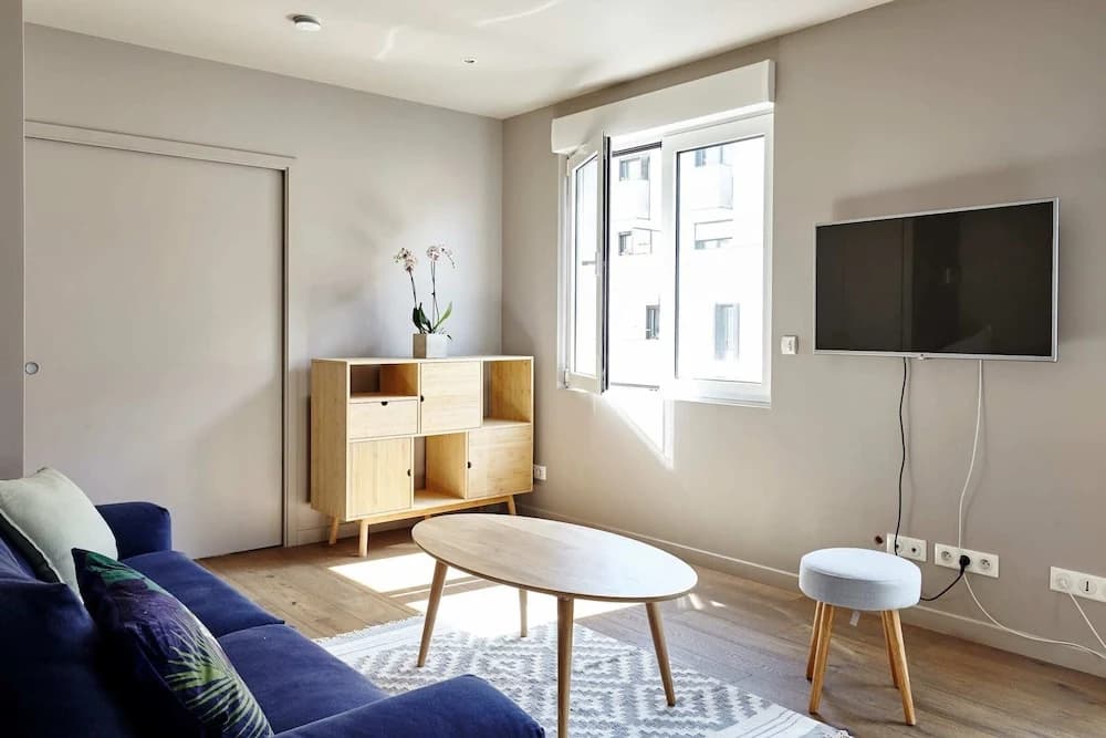 Modern 1BR Home in Batignolles - photo 6