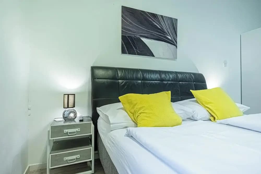 Spacious 1BR Apartment Long Stay - photo 13