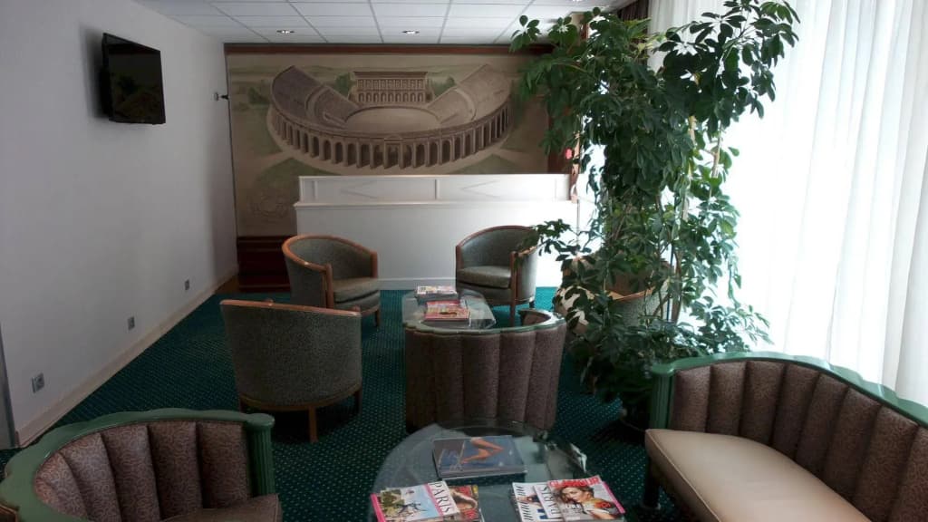 Hôtel Des Arènes - photo 15