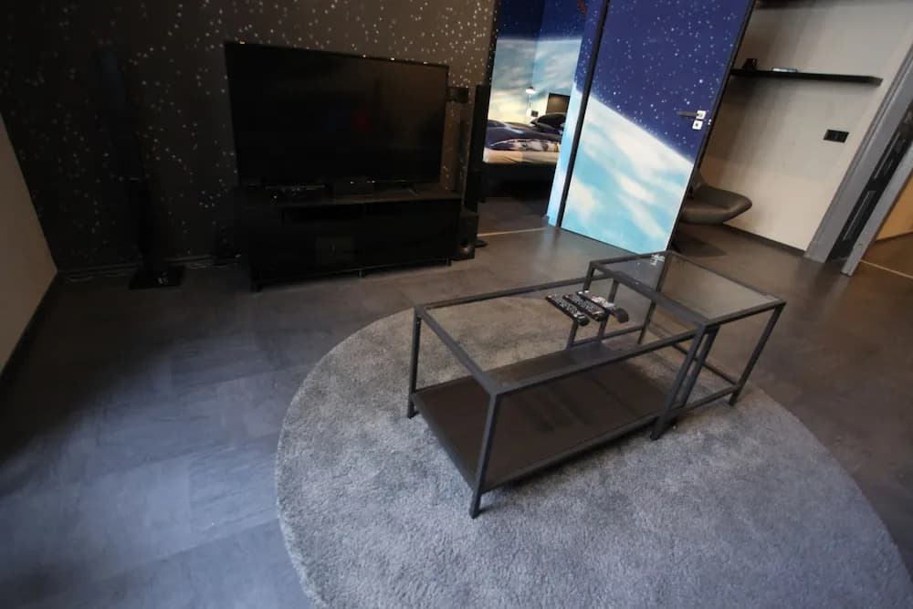 Dfive Apartments - Galactic - photo 13