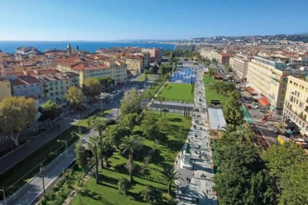 VIEUX NICE T4 - 55 m² entièrement rénové en 2021 - photo 17