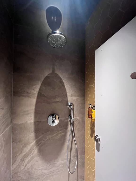 The Hyve Capsule hostel Amsterdam - photo 19