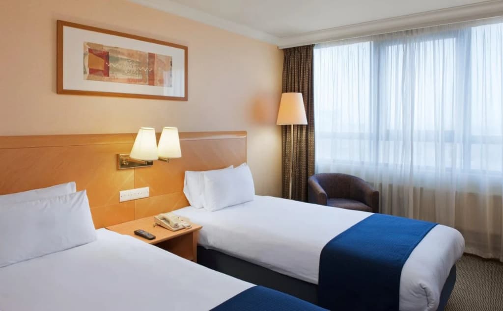 Holiday Inn London-Kensington Forum - photo 5