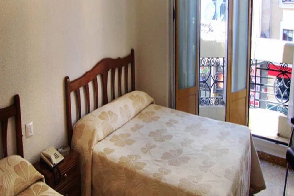 Hostal Excelsior - photo 6