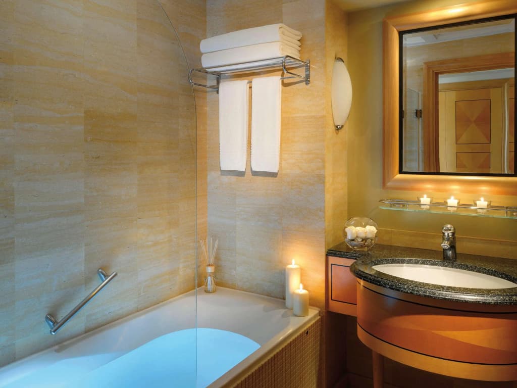 Mövenpick Hotel Doha - photo 7
