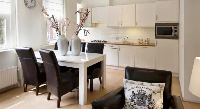 Westerpark Area Apartments - photo 4