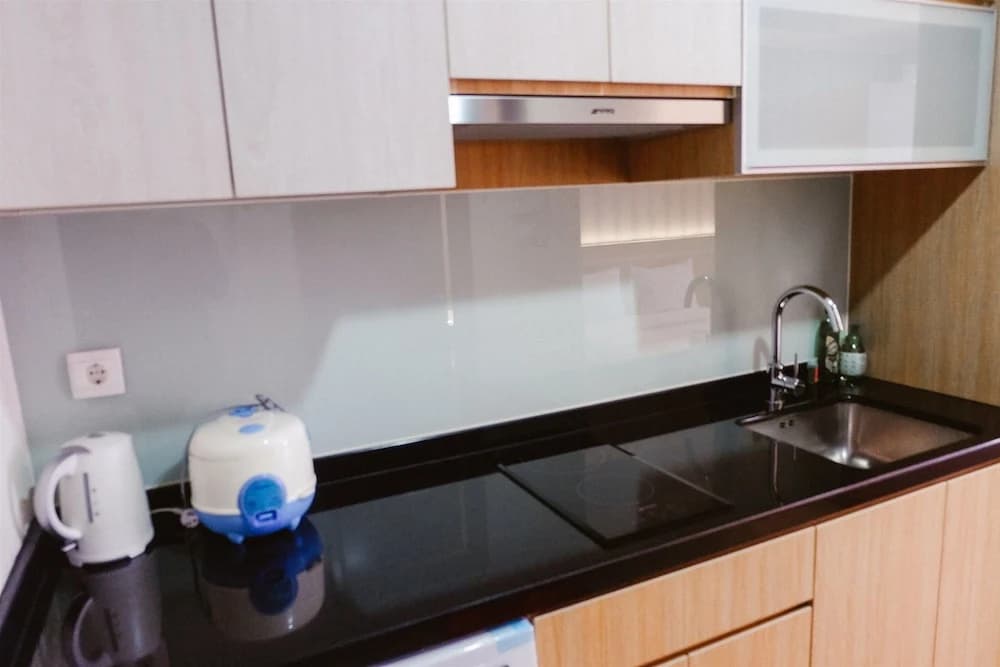 Modern Studio Menteng Park Apartment - photo 22