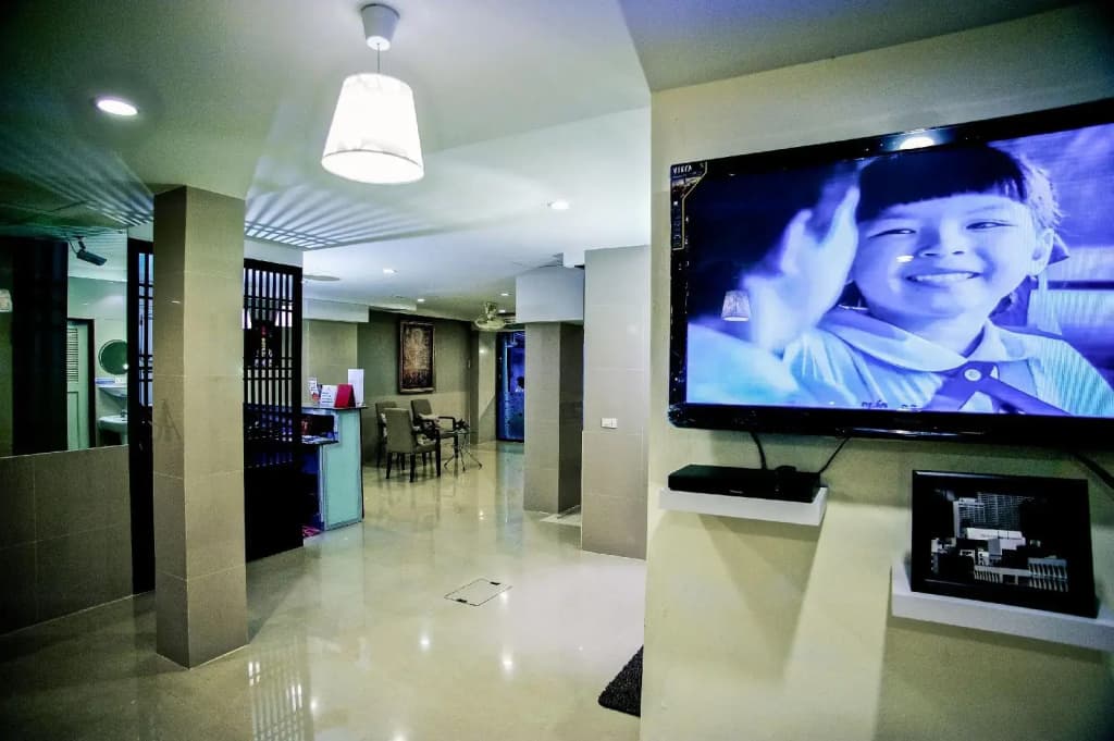 Prince House - photo 14