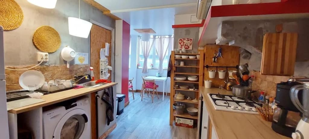Mini Hostel In Lisbon - photo 20
