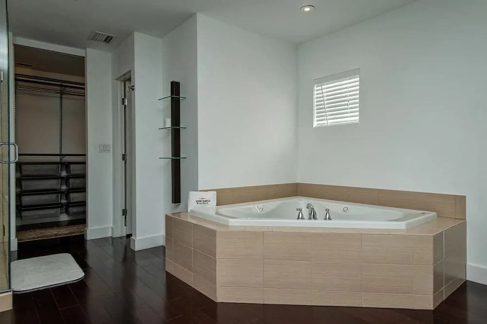 5 Bedroom Homes in Miami Beach by TMG - photo 19