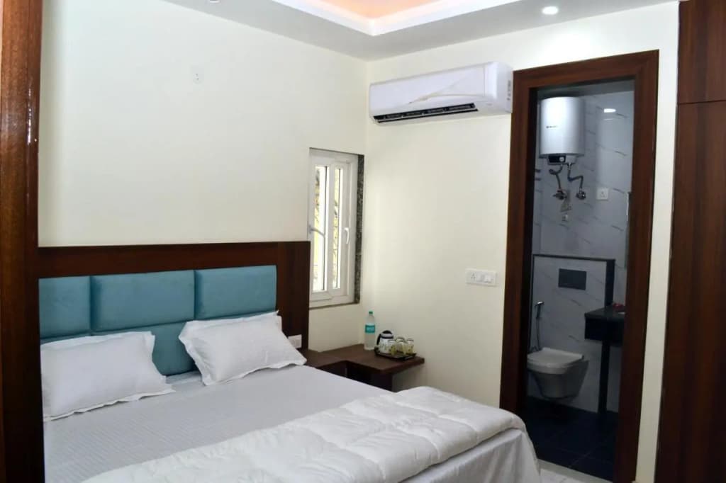 OYO 80949 Hotel Glace - photo 2