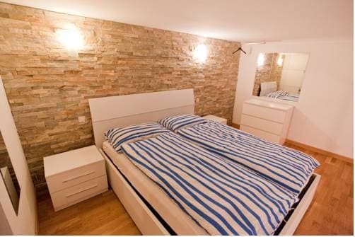 10 House - photo 5