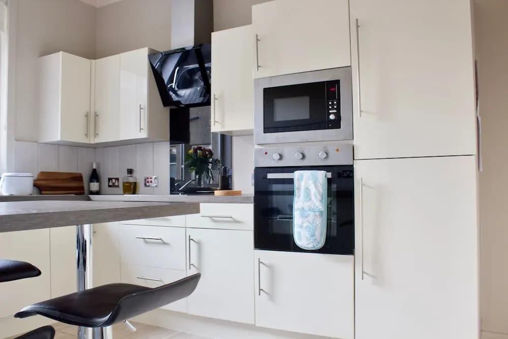 2 Bedroom Flat In Leafy Morningside - photo 10
