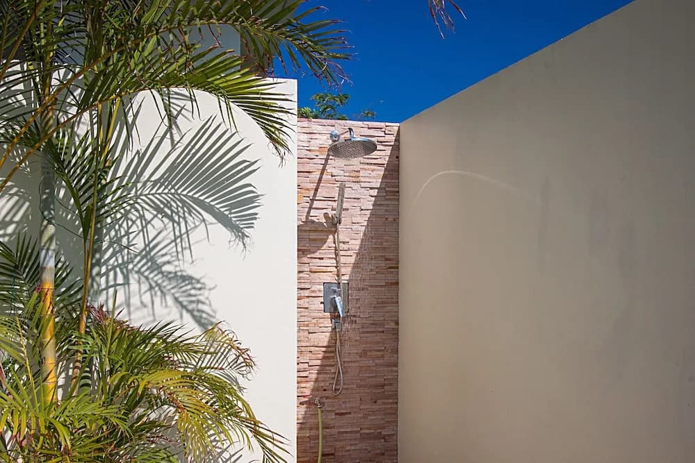 Leonardo Villa - main photo