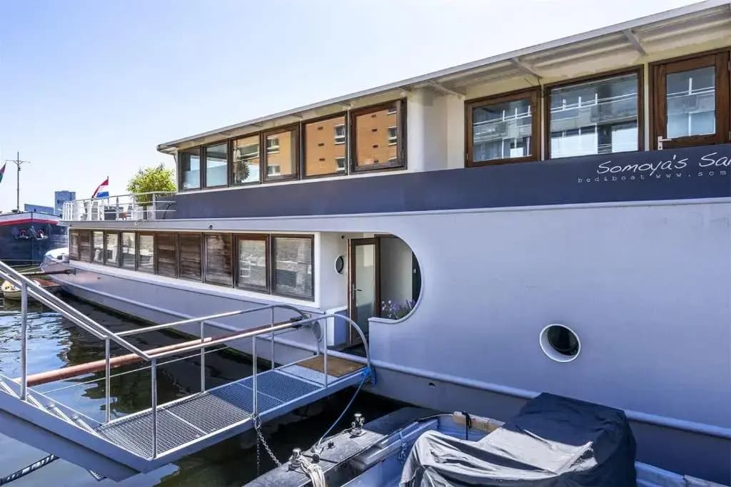 Stunning boat with a view - photo 5