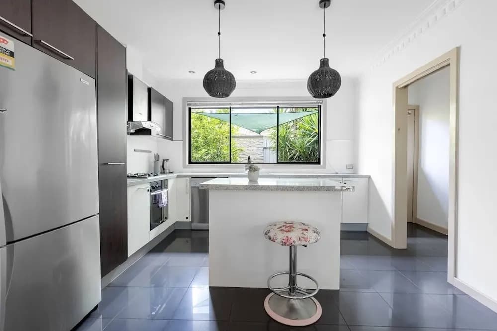 Spacious 3bedrooms big House@mitcham - photo 11
