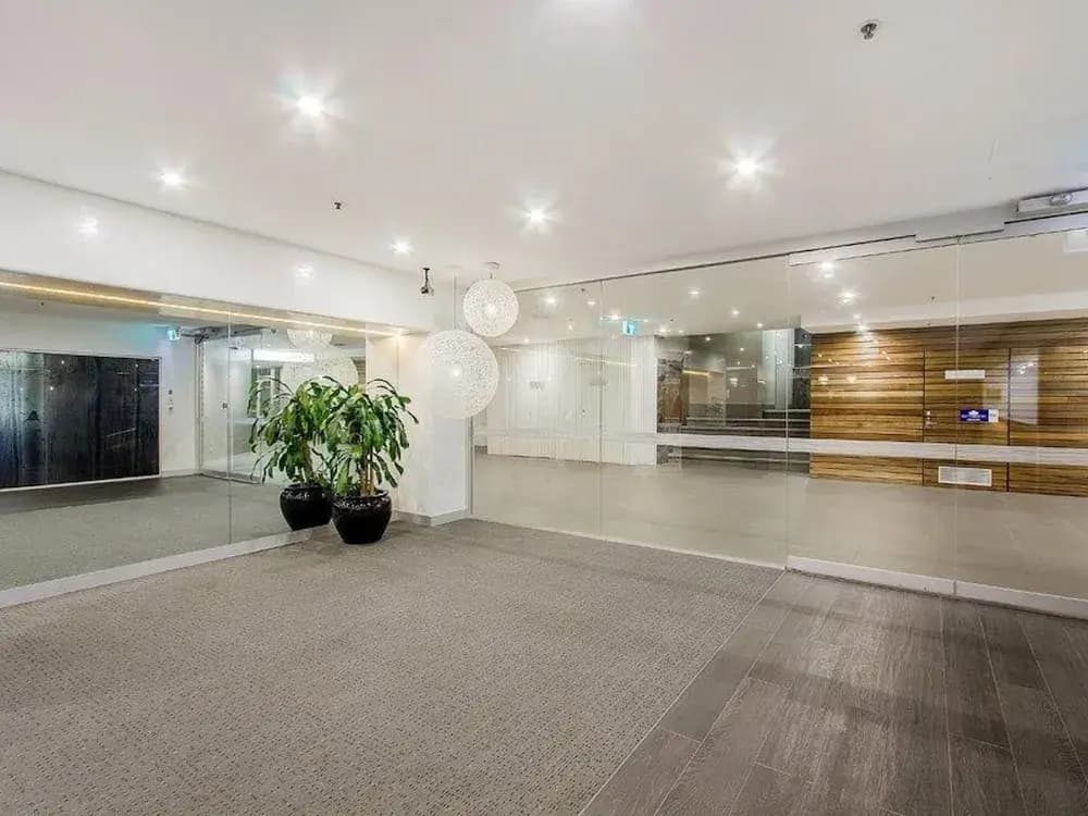 Holistay at Melbourne Central Apartment - main photo