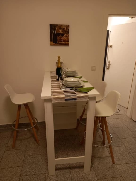 Apartment near downtown - photo 3