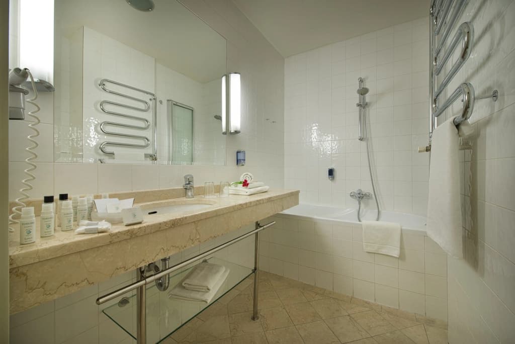 EA Hotel Juliš - photo 9