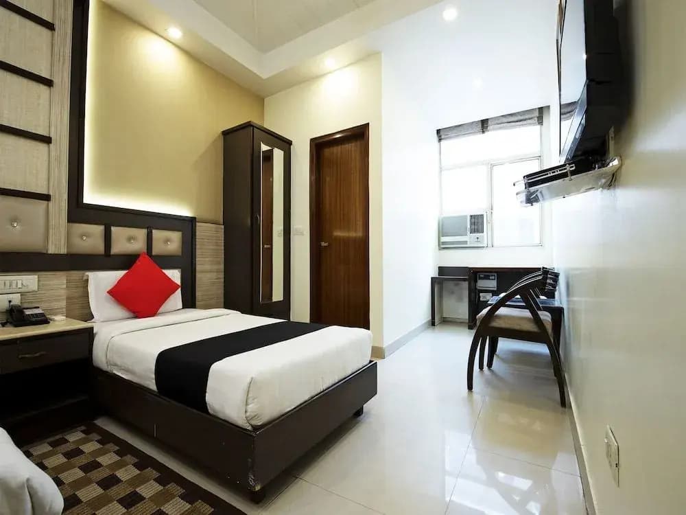 Capital O 312 Hotel Aster Inn - photo 5