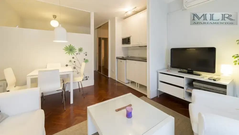 Bright apartments in Fuencarral  by Allô Housing - photo 3
