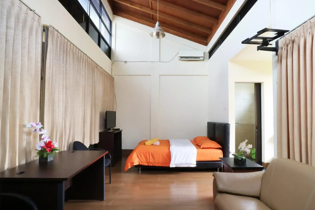 Fontana Residence - photo 2
