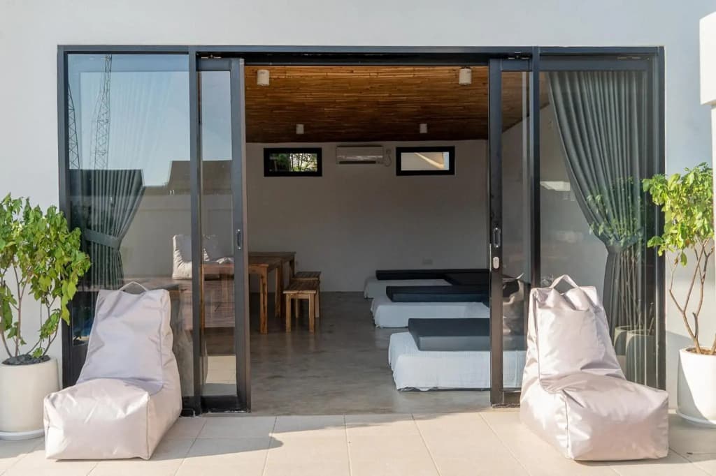 Surf & Party - Hostel Somewhere Else - photo 13