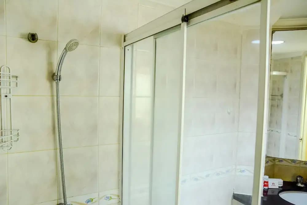 Best Location Taman Anggrek Apartment - photo 6