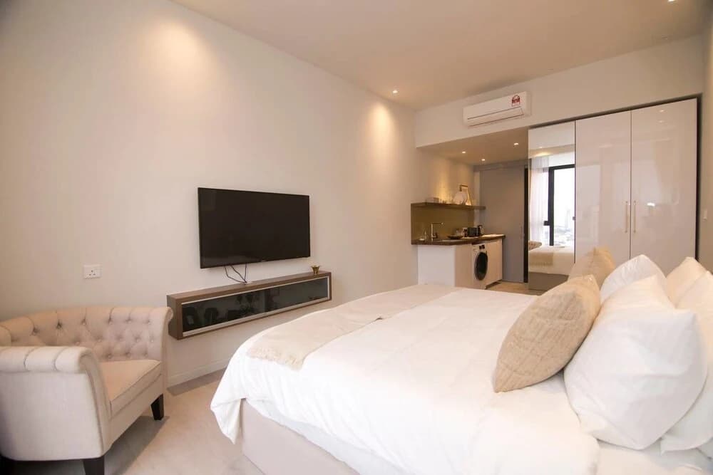 Expressionz Professional Suites by GuestReady - photo 3