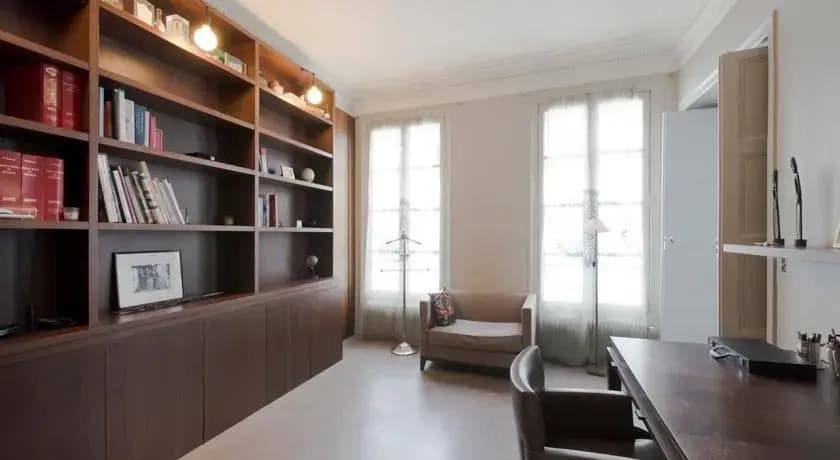 Class and Elegance: Parisian Apartment - photo 8