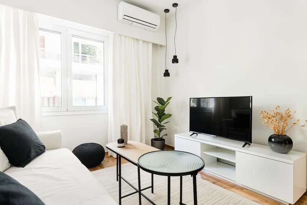 Serene 1 BR Apartment in Koukaki - photo 12