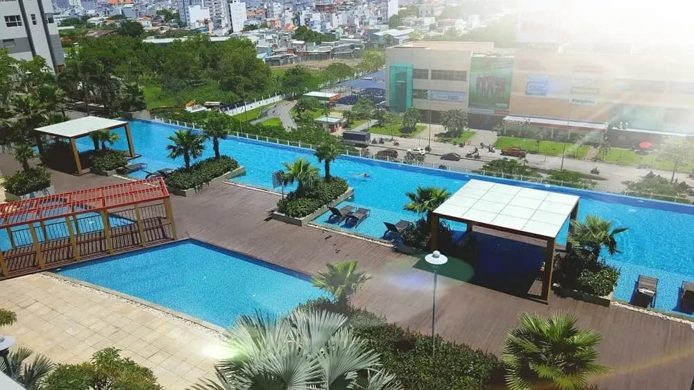 Sunrise City 2BR with Infinity SW Pool - photo 13