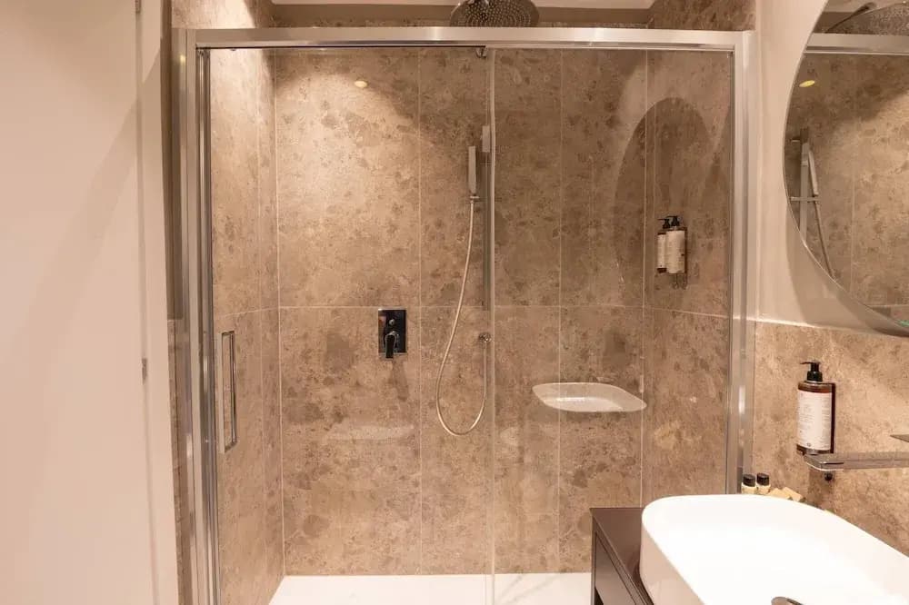 DOMUS 213 Guest House - photo 9