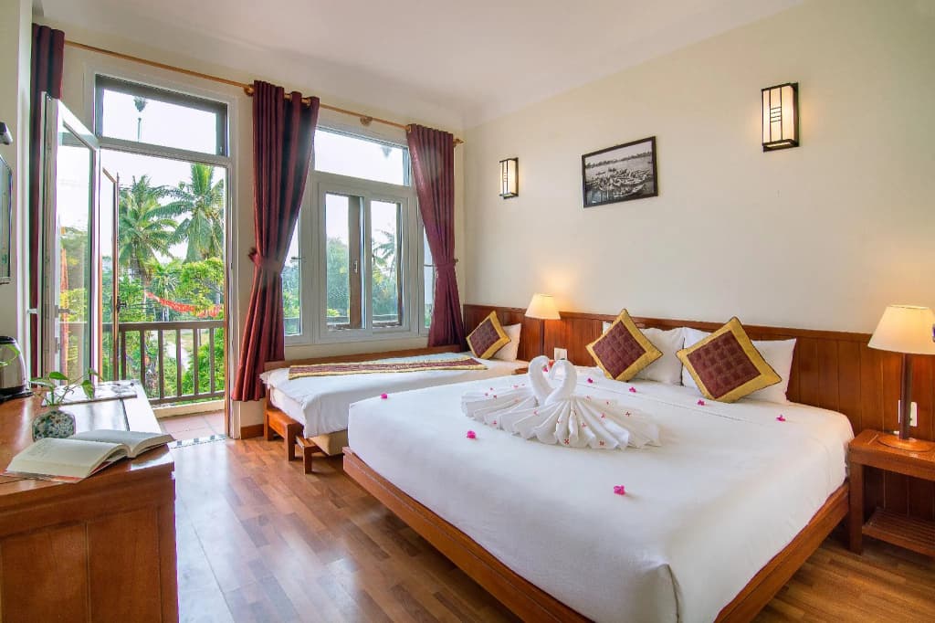 Riverside Oasis Villa - photo 3