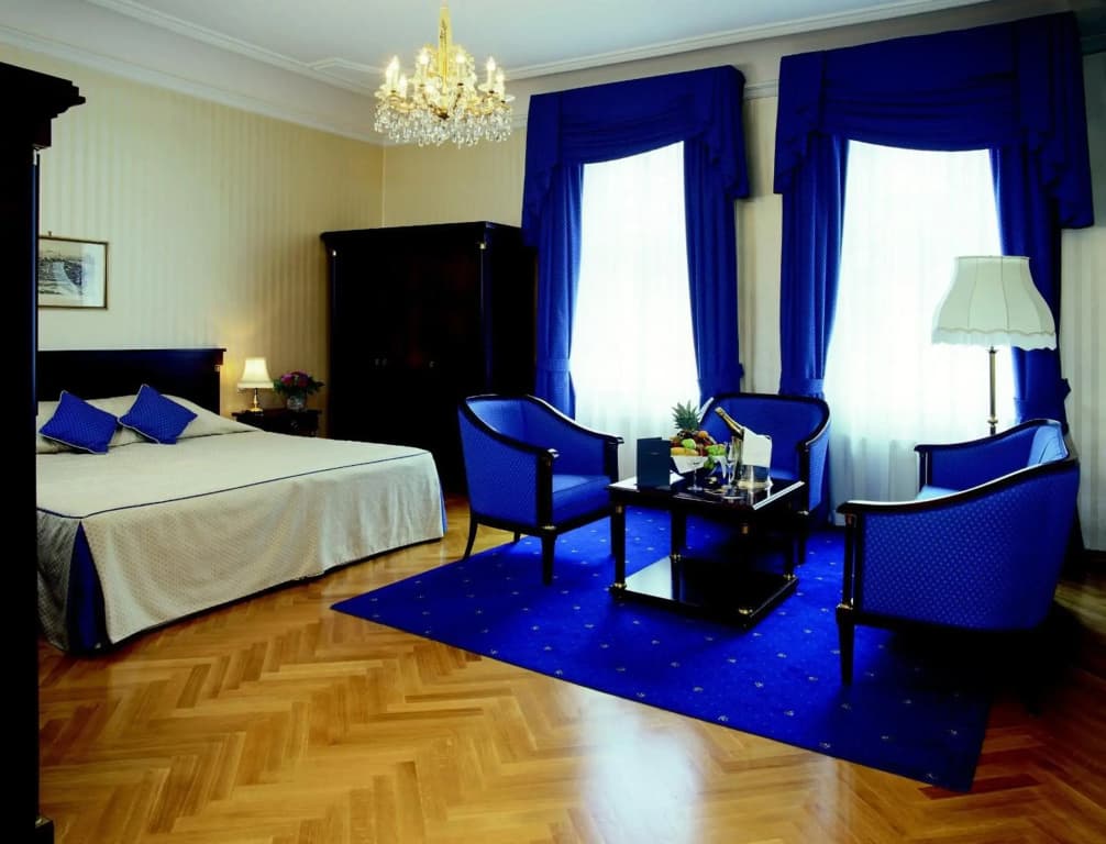Ambassador Hotel - photo 2
