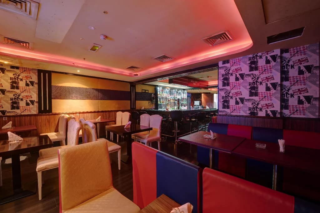 Vendome Plaza Hotel - photo 20