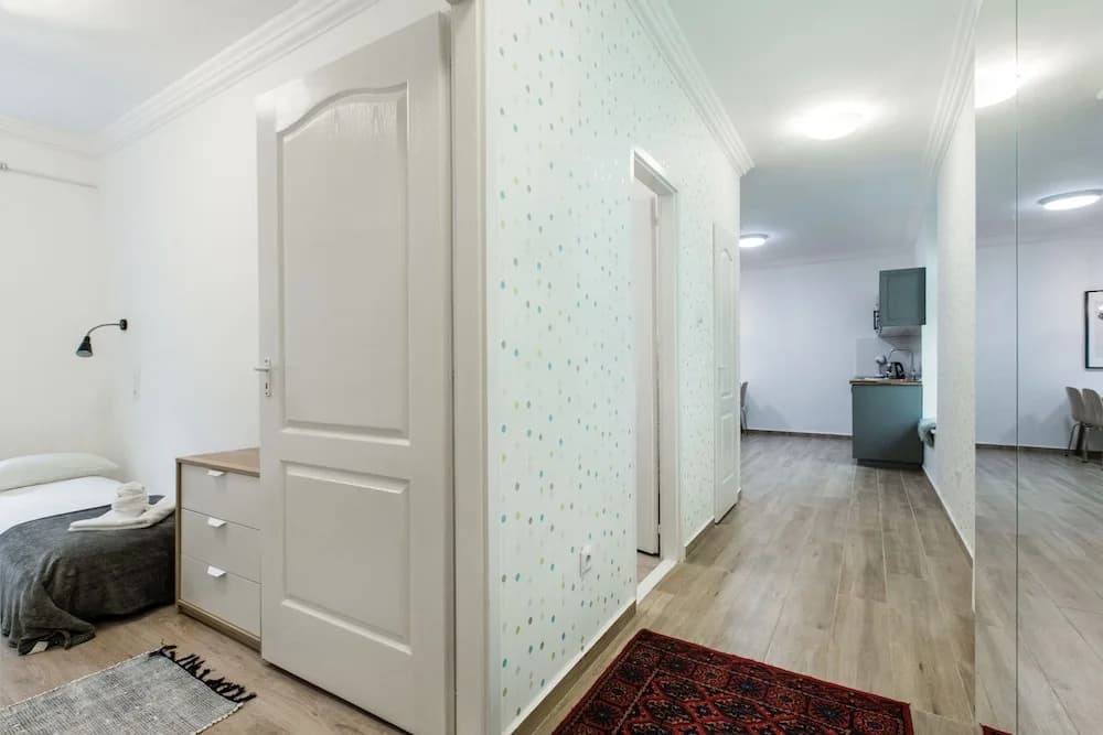 Nyar 7 Apartment - photo 4