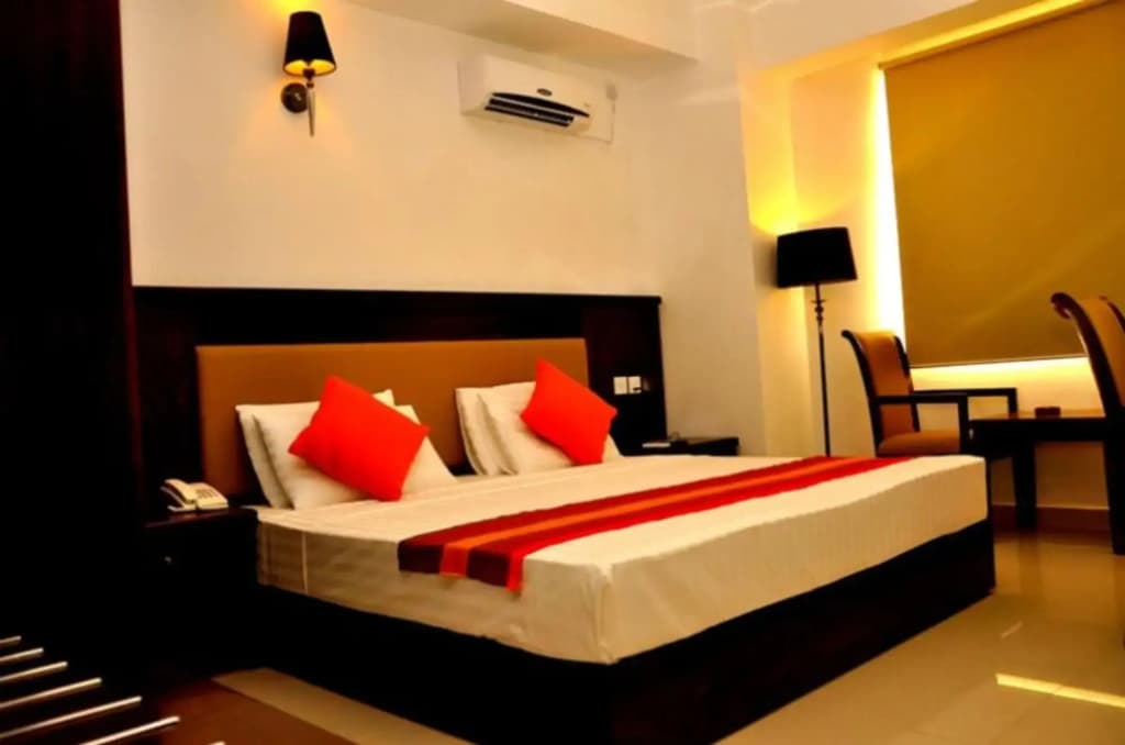 Sai Sea City Hotel - photo 5