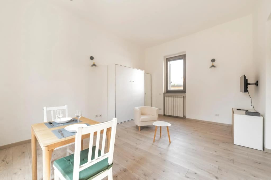 Maciachini Renovated Studio! - photo 5