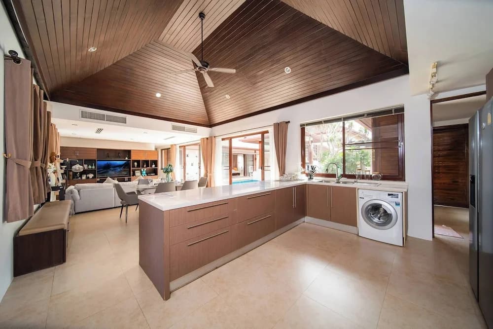 Spacious Private 4 BR Villa With a Working Office - photo 17