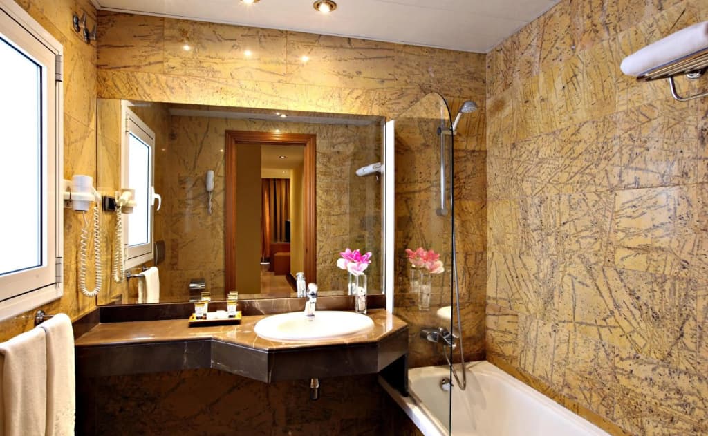 Nouvel Hotel - photo 32