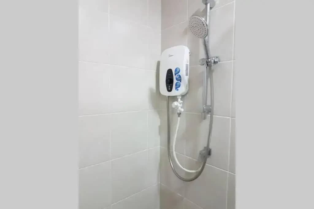 Private studio at Bukit Jelutong - photo 6