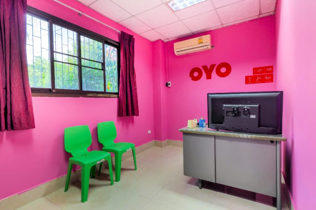 OYO 577 For Love Hotel - photo 2