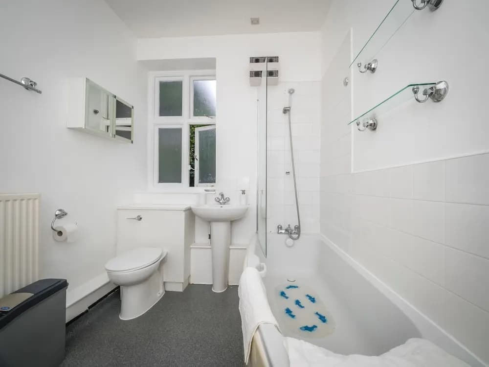 LSE Passfield Hall - Campus Accommodation - photo 8